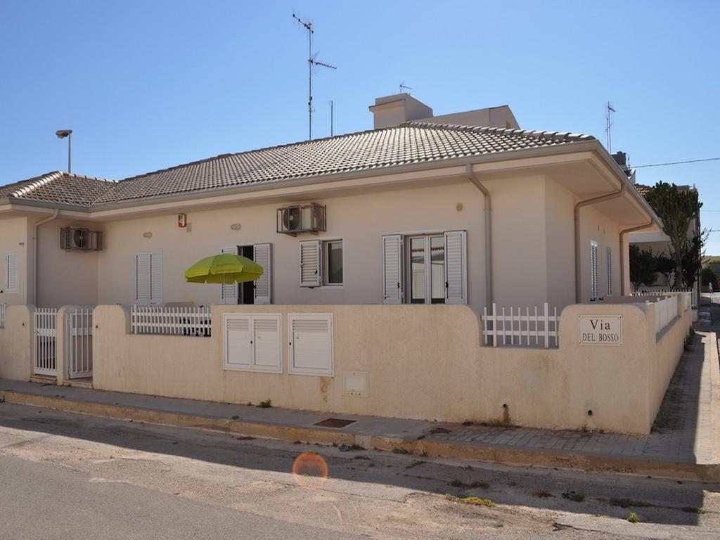 Sagittarius Mare Apartment Marina di Ragusa Exterior photo